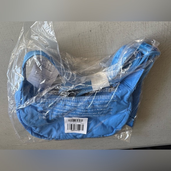 NWT Athleta All About Mini Crescent Bag in Cornflower - Picture 5 of 9